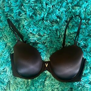 Victoria’s Secret lined perfect coverage bra